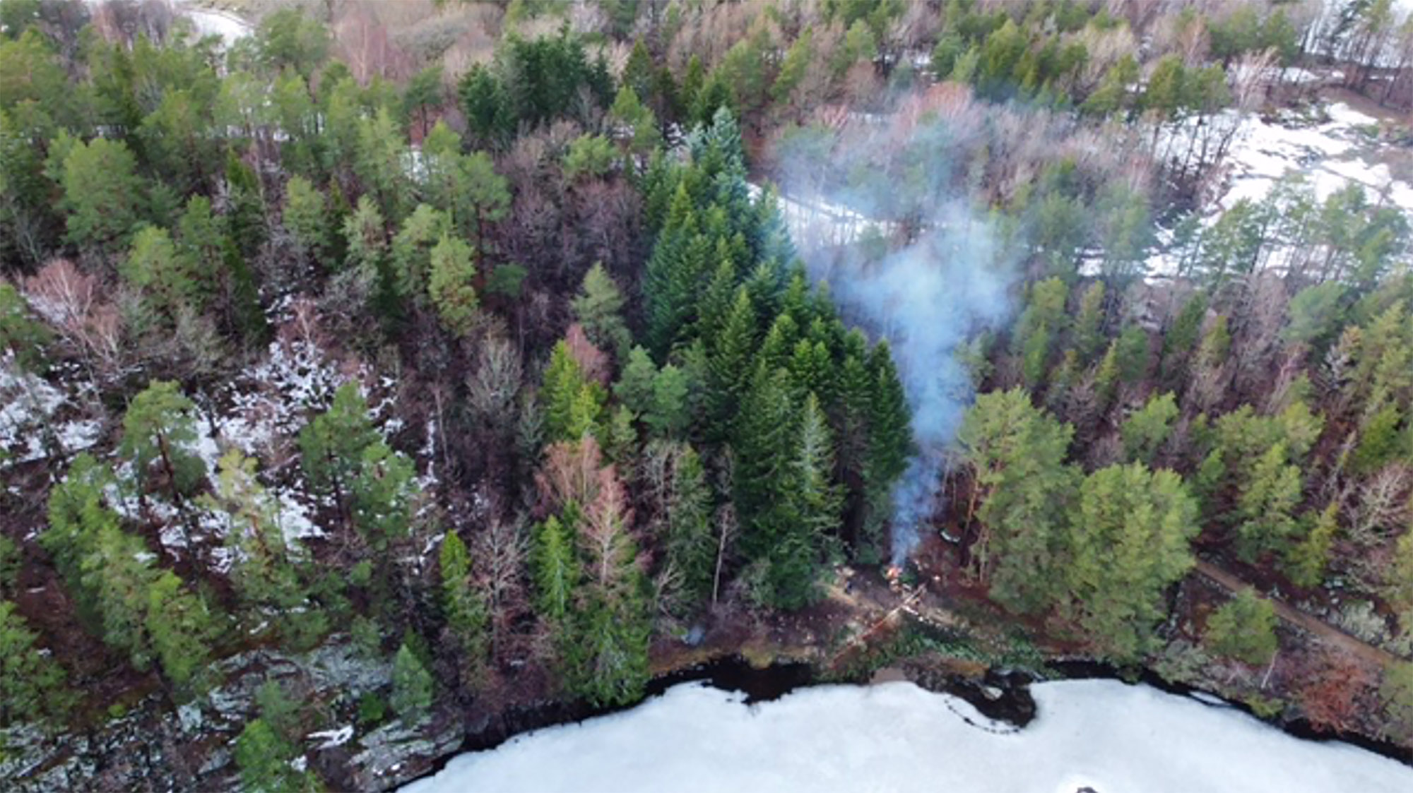 Grindekra fra sjøen før restaurering.